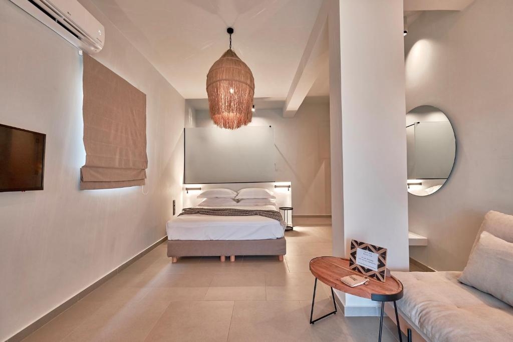Amal Kythnos | Amal Luxury Suites & Villas in Kythnos